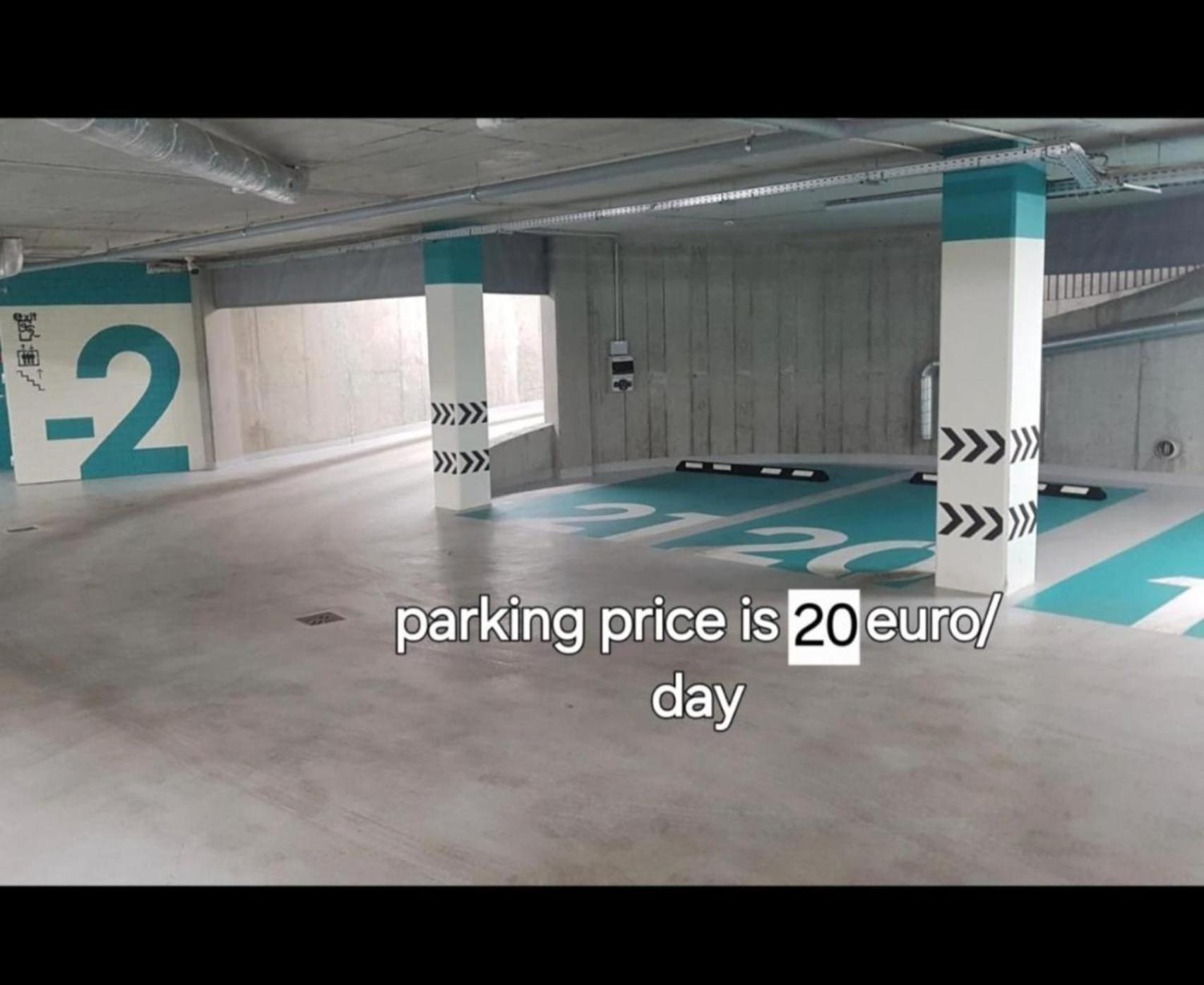 Happy Inn Emporia, Self Chek-In, Parking In The Underground Garage VNO Extérieur photo